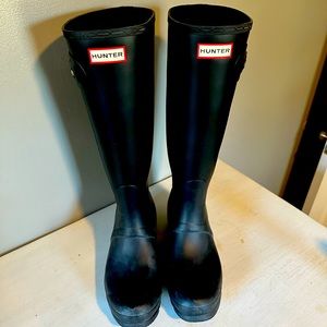 NWOT Black Hunter Boots